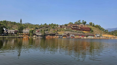 Rak Thai Village