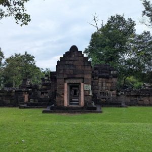 Prasat Sa Kamphaeng Noi and its ancient Khmer heritage